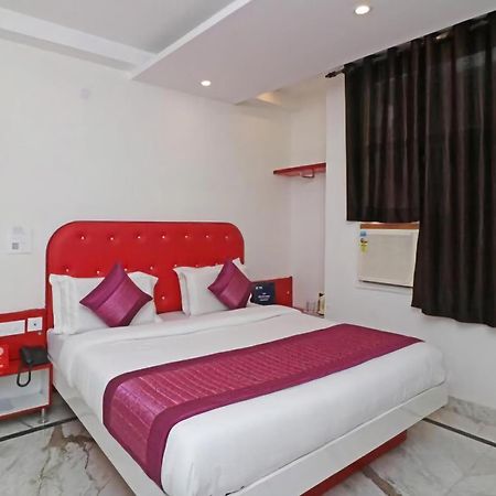 Hotel Leo Continental Nueva Delhi Exterior foto