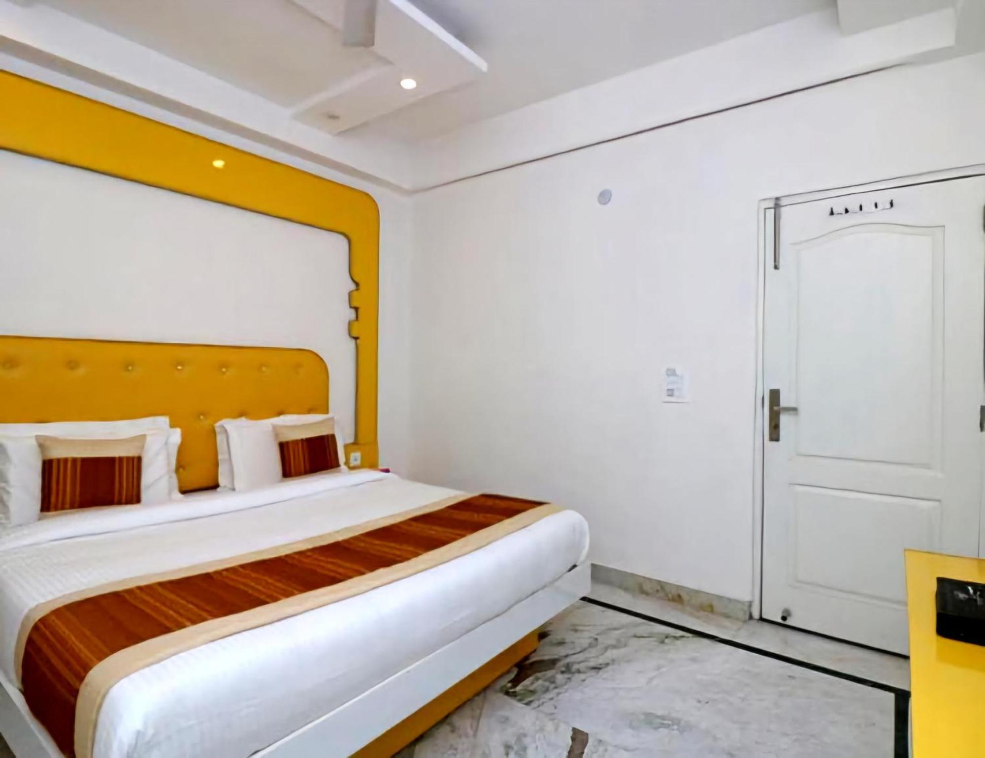 Hotel Leo Continental Nueva Delhi Exterior foto
