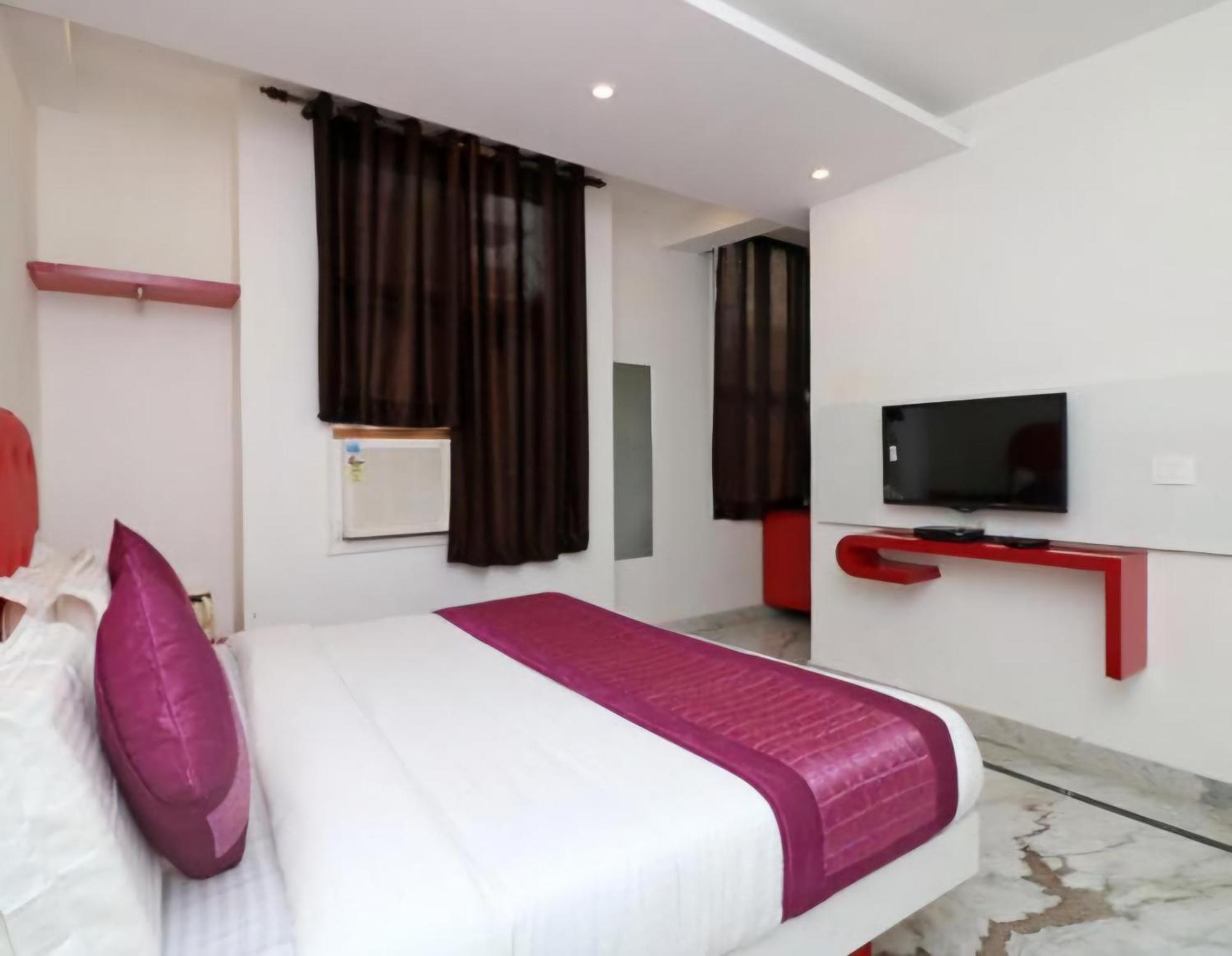 Hotel Leo Continental Nueva Delhi Exterior foto